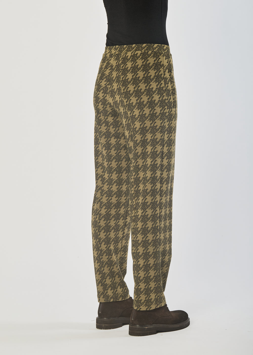 Cosmo Pant